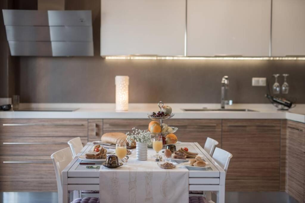 Ioanna Bayview Luxury Apartment Ierápetra Exteriör bild